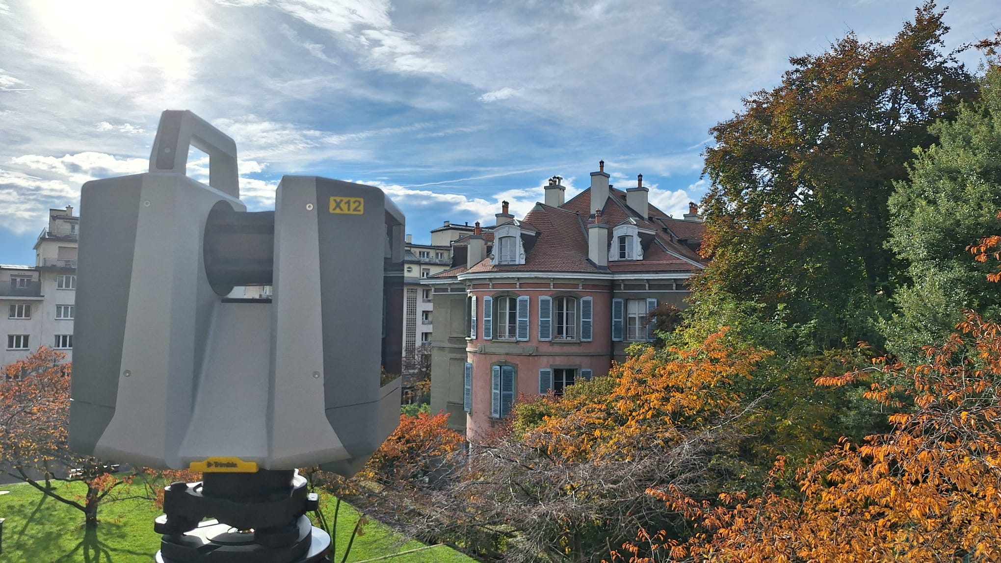 Scanner laser utilisé à proximité d’une façade